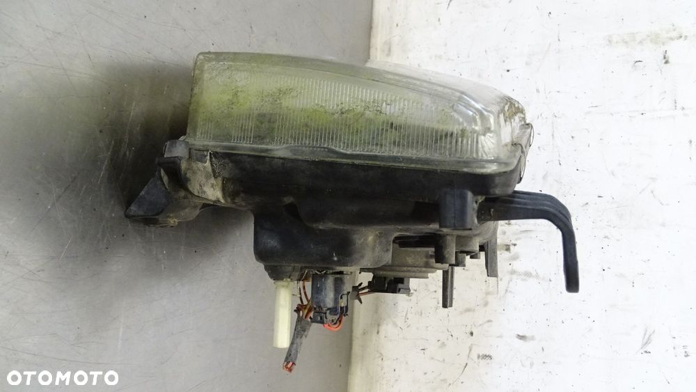 LAMPA LEWA PRZEDNIA SUBARU FORESTER I 2.0 - 4