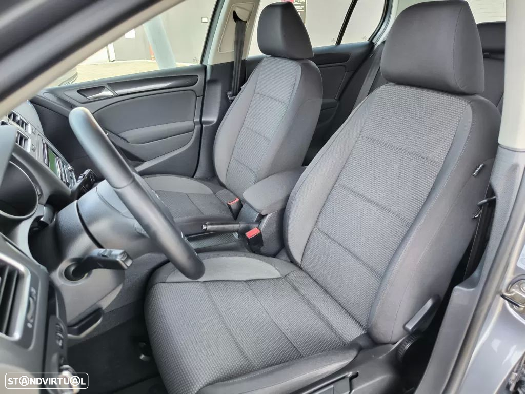 VW Golf 1.6 TDi Confortline DSG - 7
