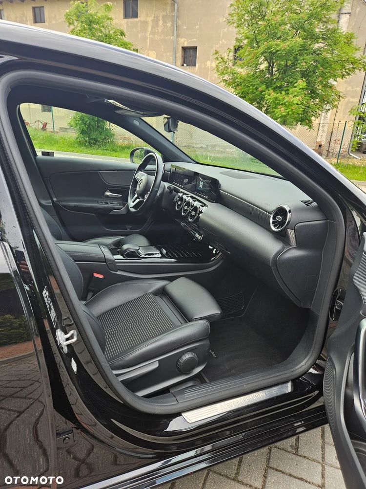Mercedes-Benz Klasa A 180 Progressive 7G-DCT - 19