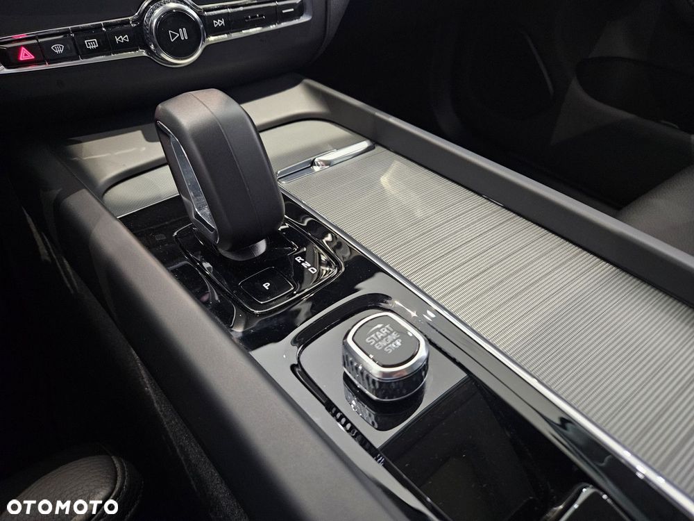 Volvo XC 60 - 21