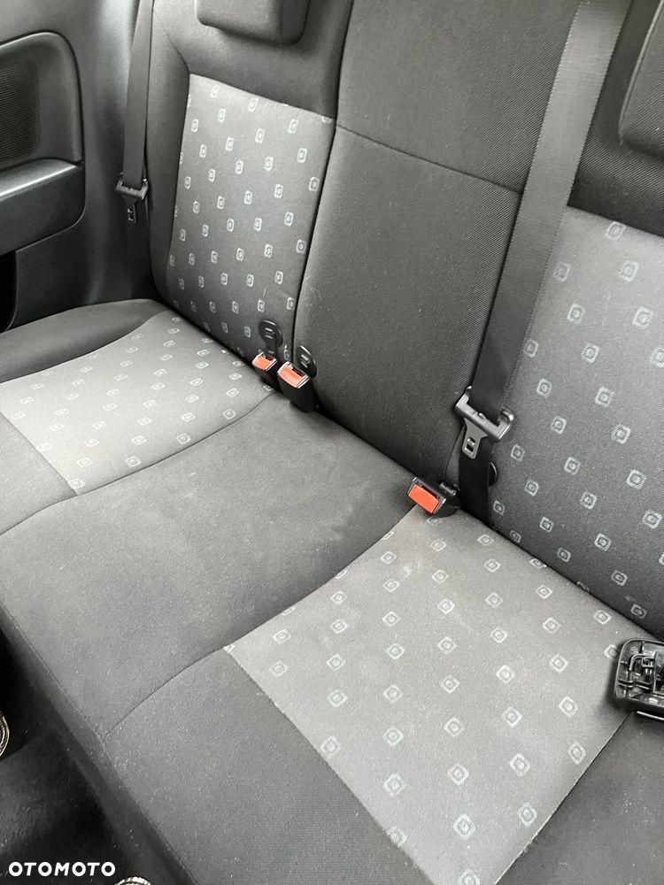 Ford Fiesta 1.3 - 10