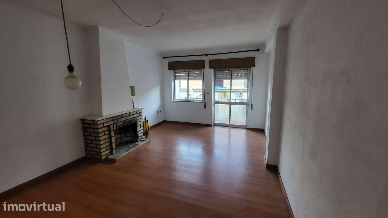 Apartamento T3 com 2 casas de banho em Viseu - Grande imagem: 3/17