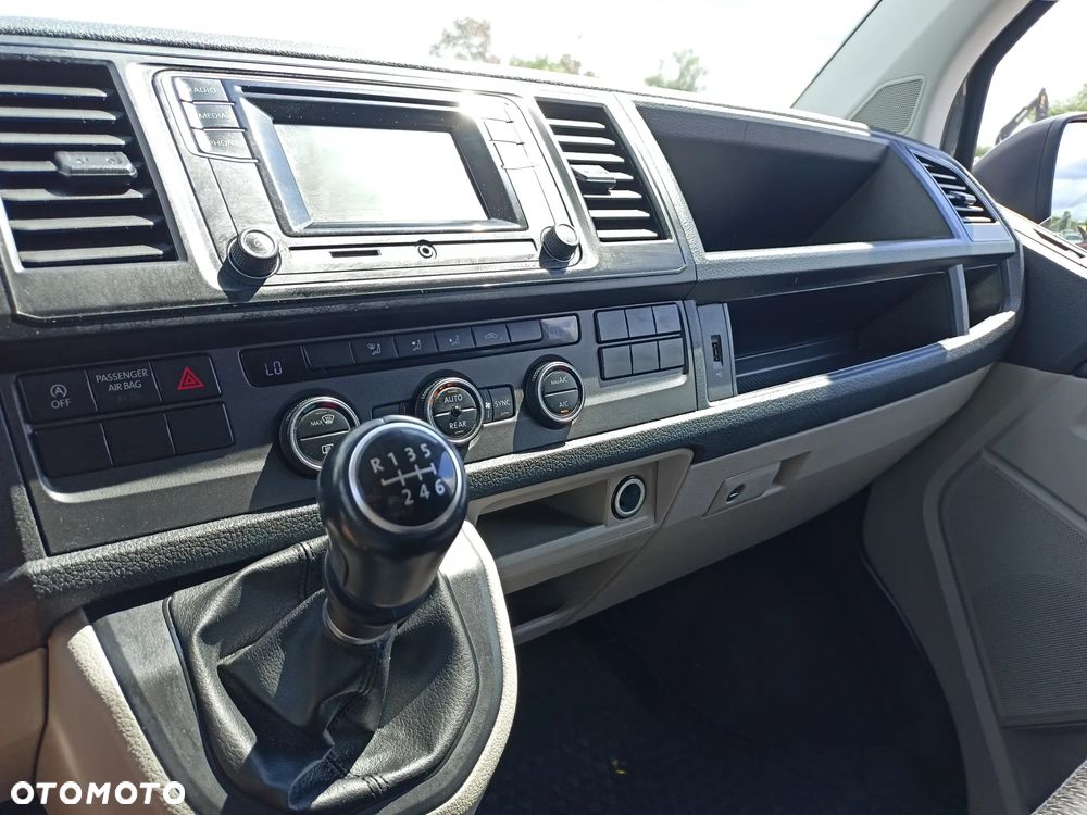 Volkswagen Caravelle 2.0 TDI L2 Highline - 11