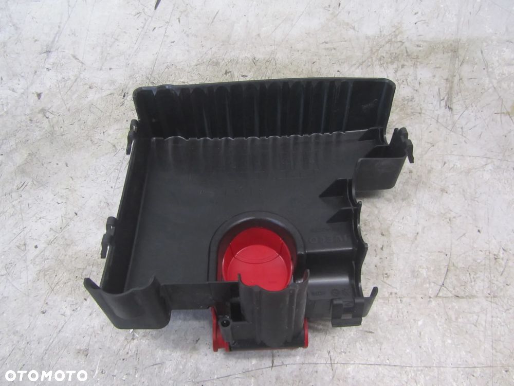 Iveco Daily 14->pokrywa klemy plusowej - 2