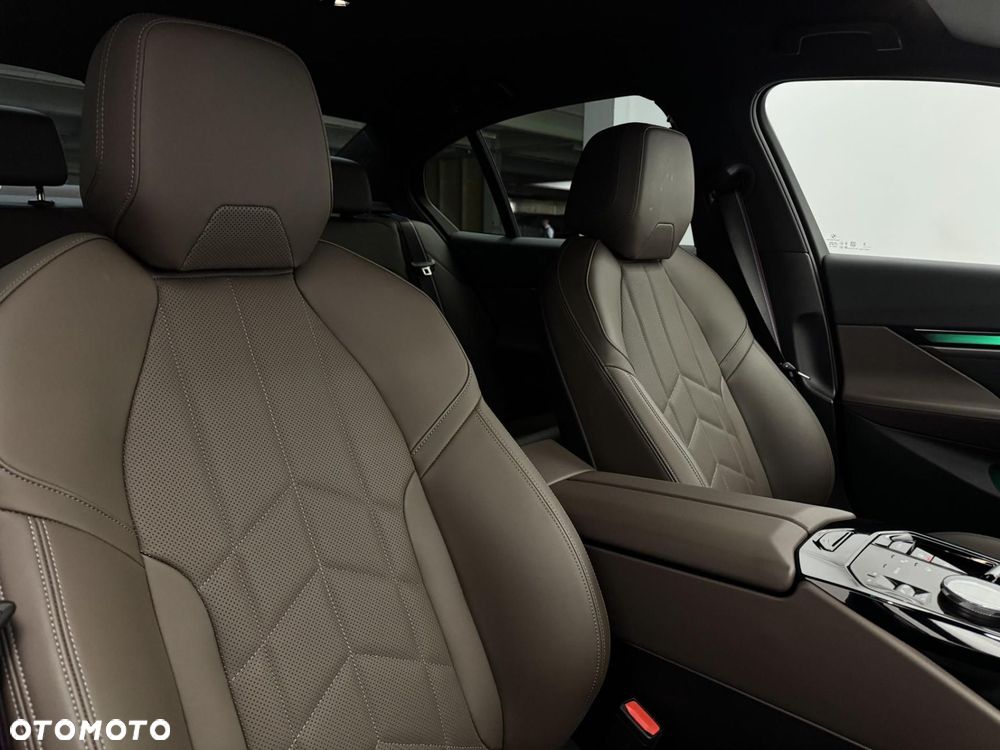 BMW Seria 5 - 22