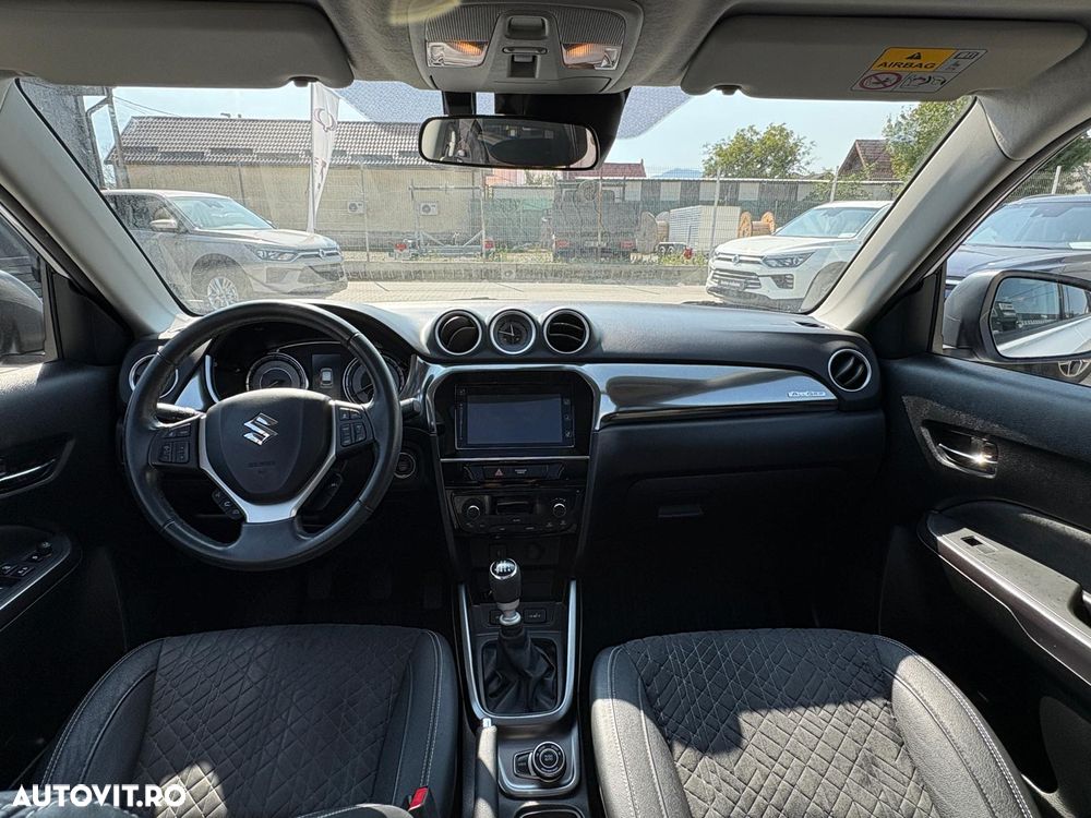 Suzuki Vitara 1.4 Boosterjet AllGrip MHEV Luxus - 9