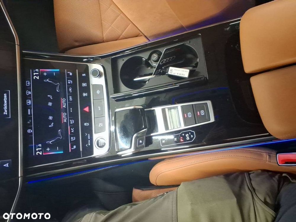 Audi A8 - 17