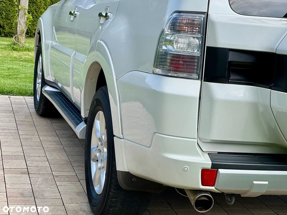 Mitsubishi Pajero - 6