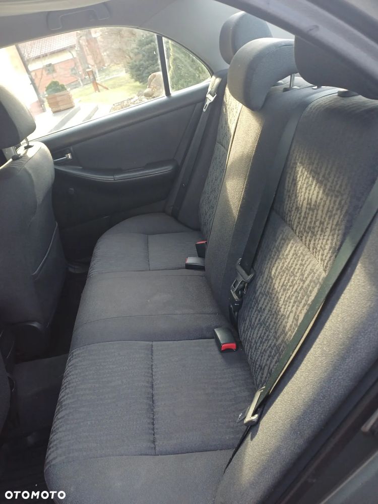 Toyota Corolla 1.6 VVT-i Base - 10