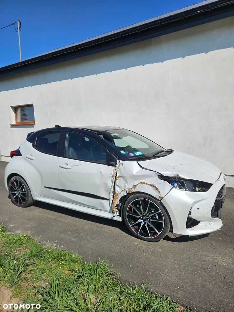 Toyota Yaris Hybrid 1.5 GR Sport - 4