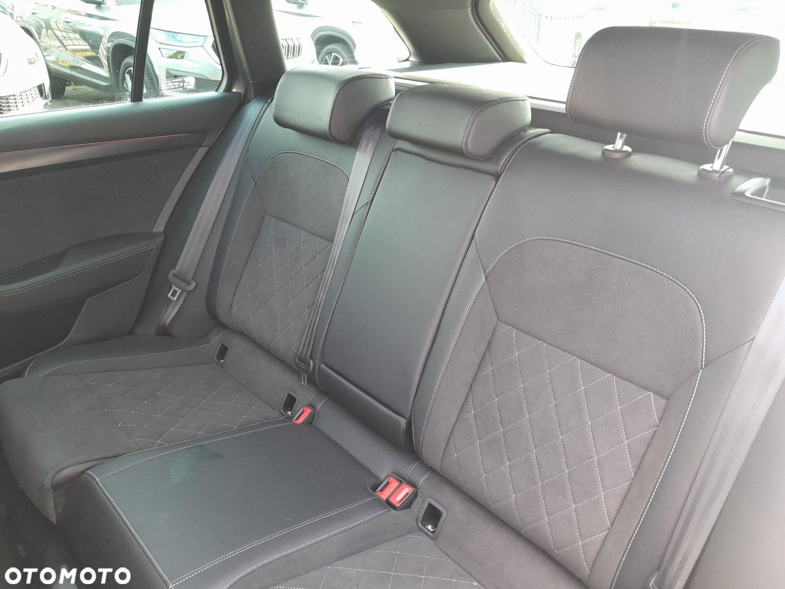 Skoda Superb 1.5 TSI Sportline DSG - 16