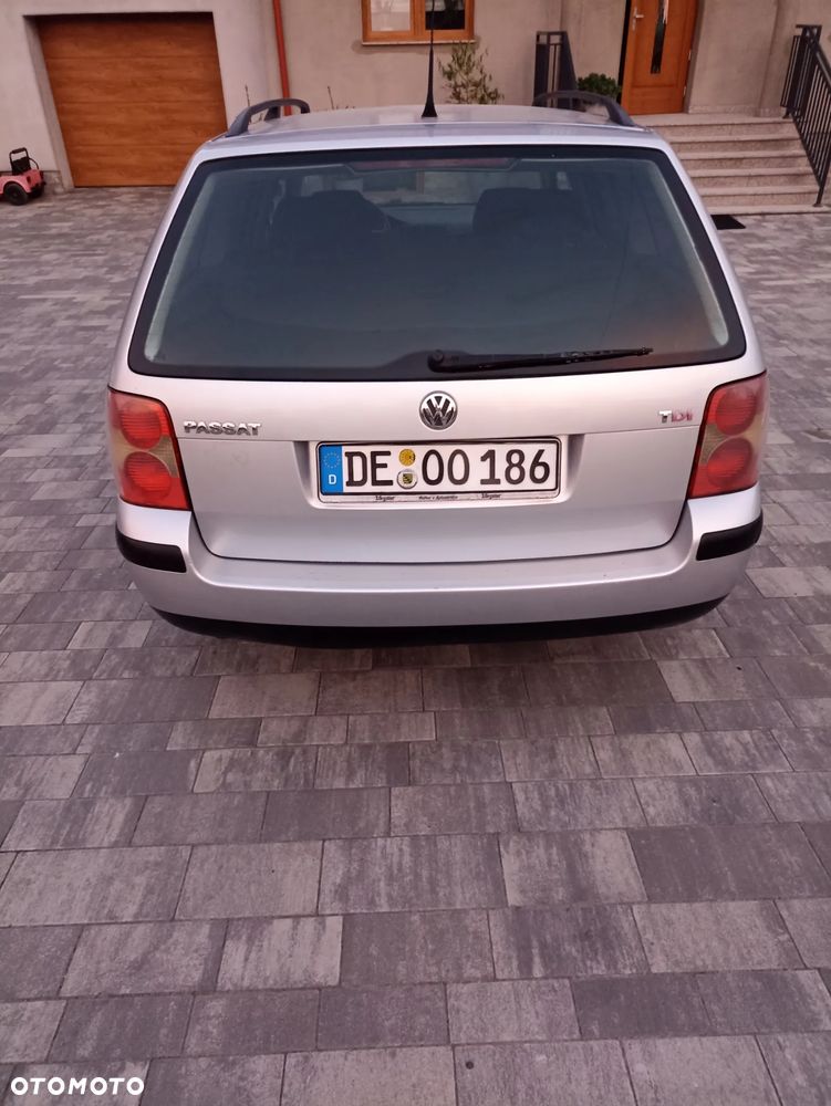 Volkswagen Passat 1.9 TDI Comfortline - 7