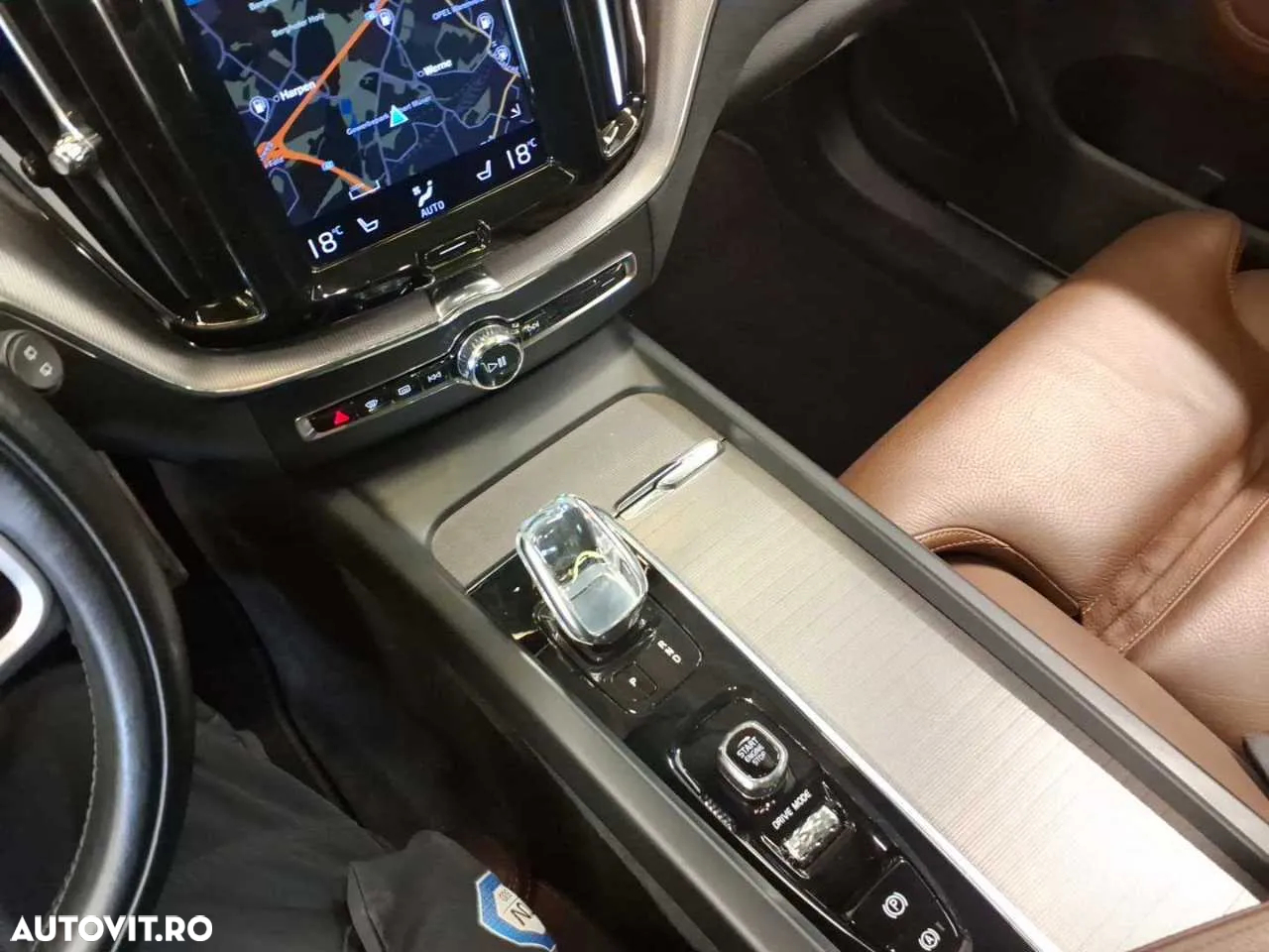 Volvo XC 60 B4 MHEV AT8 AWD Inscription - 16