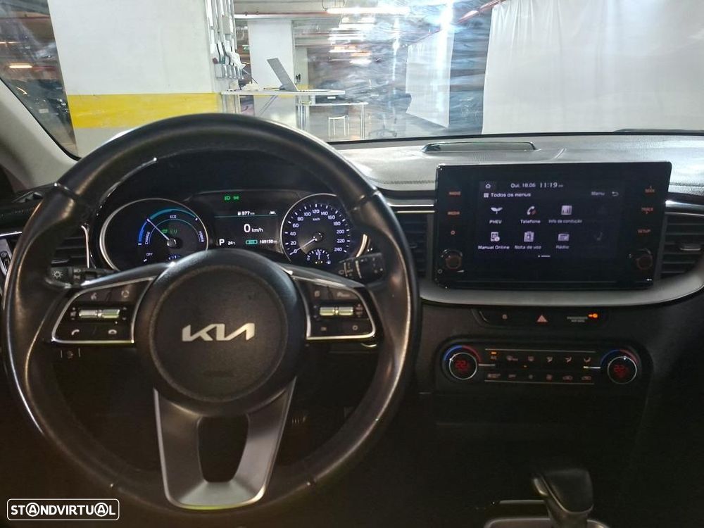 Kia XCeed 1.6 GDi PHEV Drive — fotografia 3