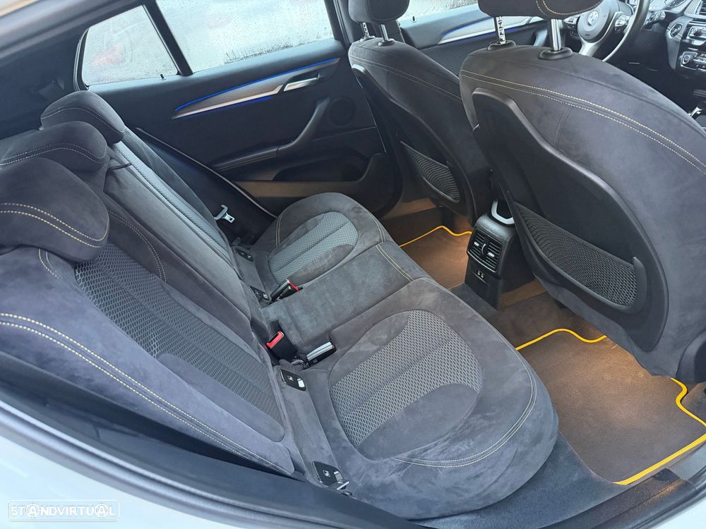 BMW X2 18 d sDrive Auto X Pack M - 17