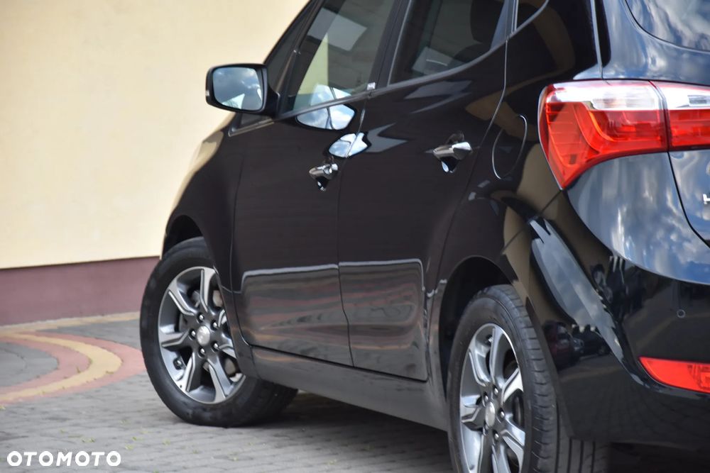 Hyundai ix20 1.4 blue YES - 9