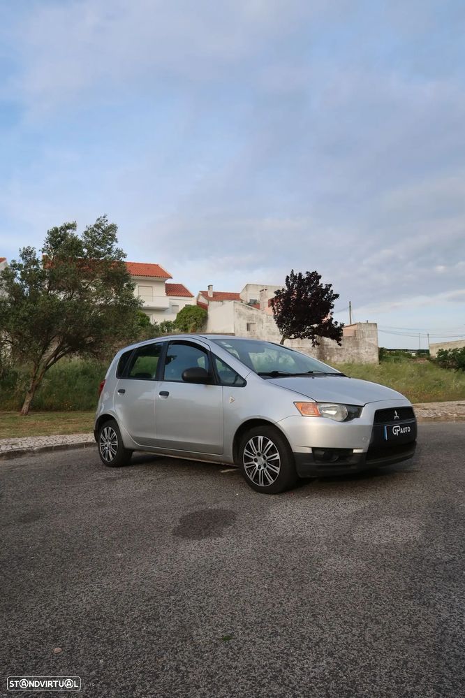 Mitsubishi Colt 1.1 Invite - 2