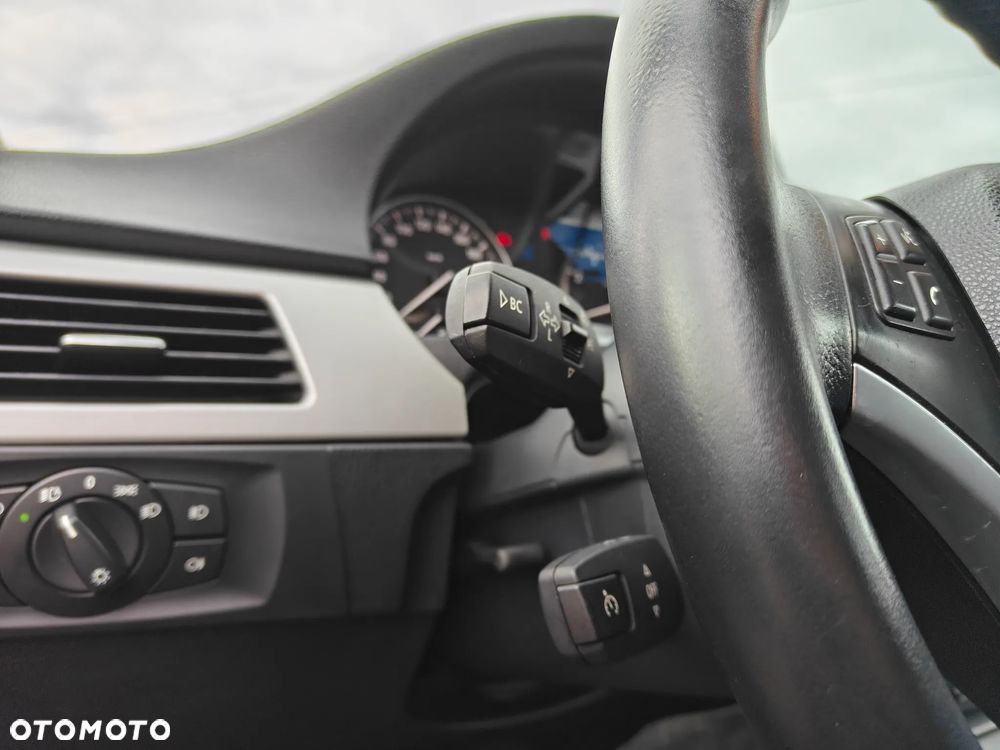 BMW Seria 3 - 39