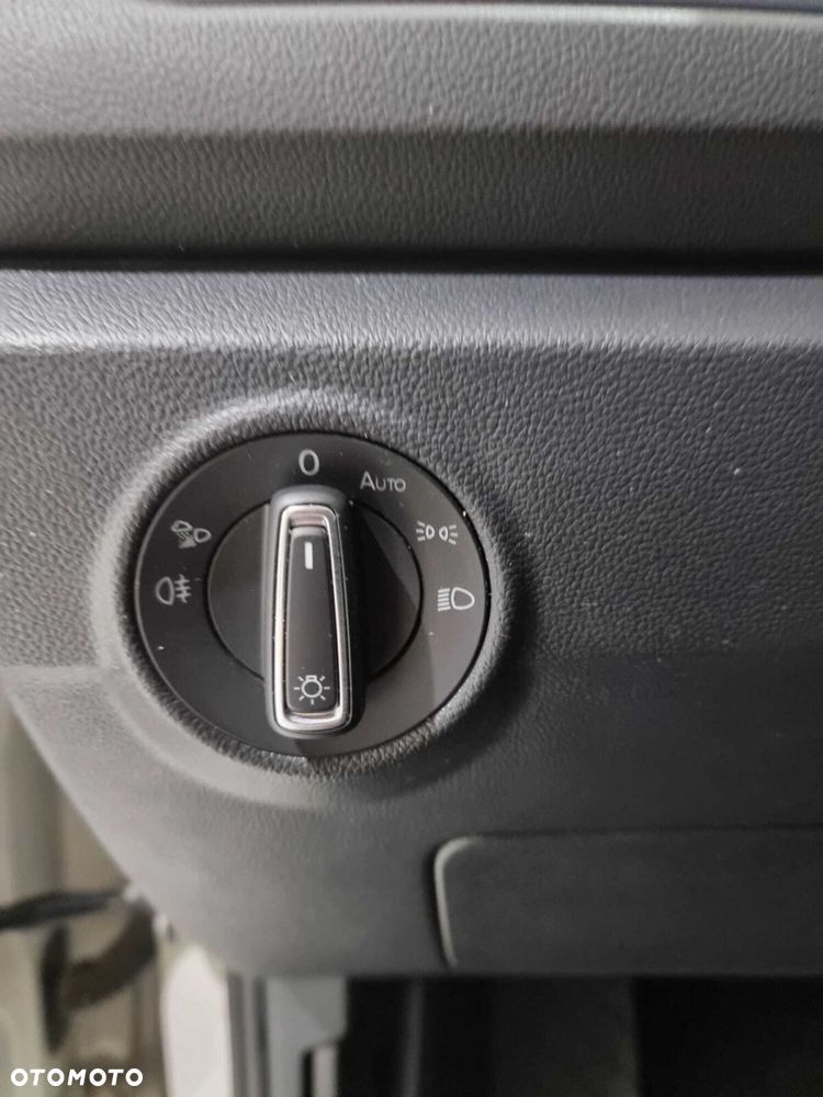 Volkswagen T-Roc - 22