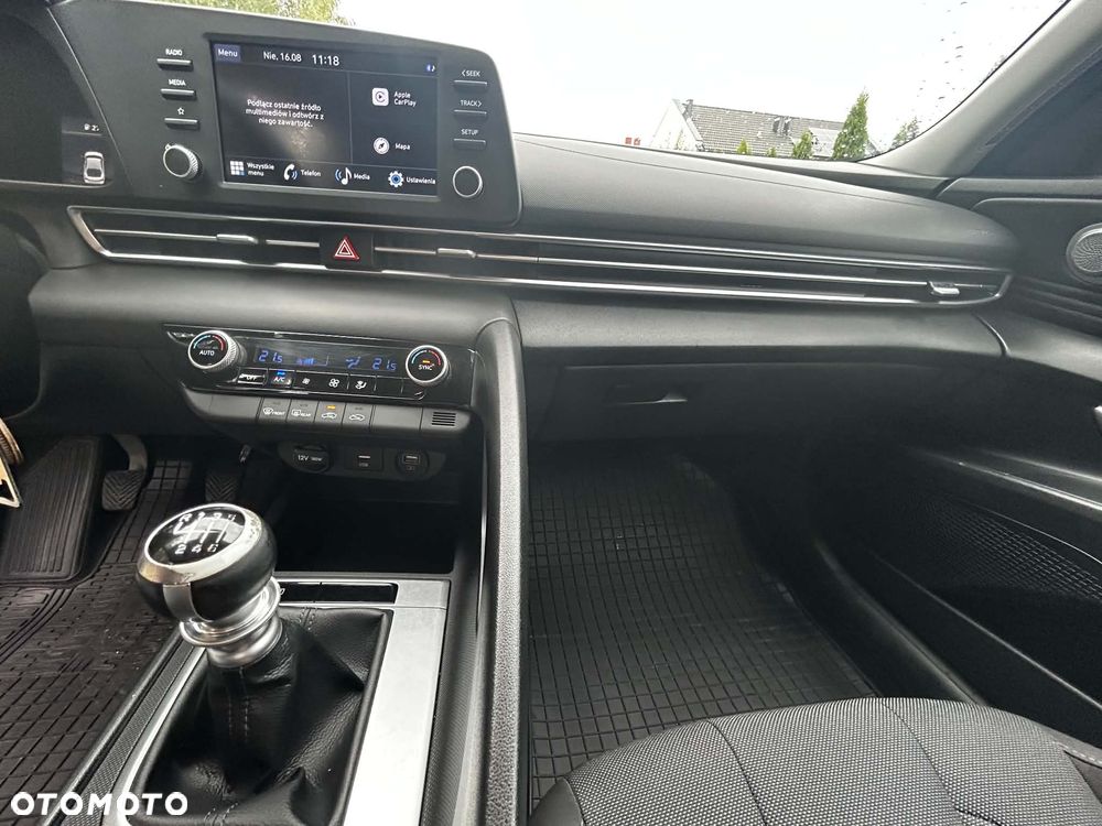 Hyundai Elantra 1.6 Modern - 12