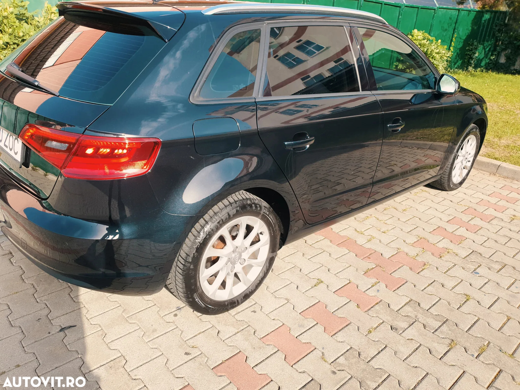 Audi A3 2.0 TDI Sportback (clean diesel) S tronic Attraction - 2