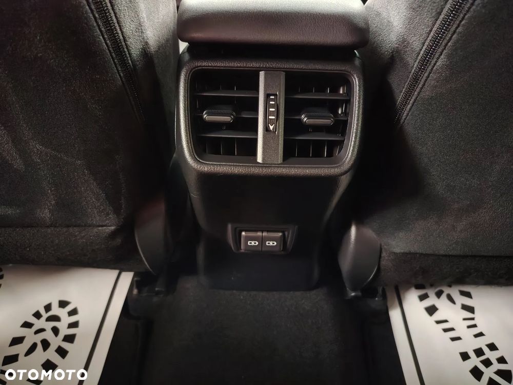 Lexus UX 250h Elegance 2WD - 25