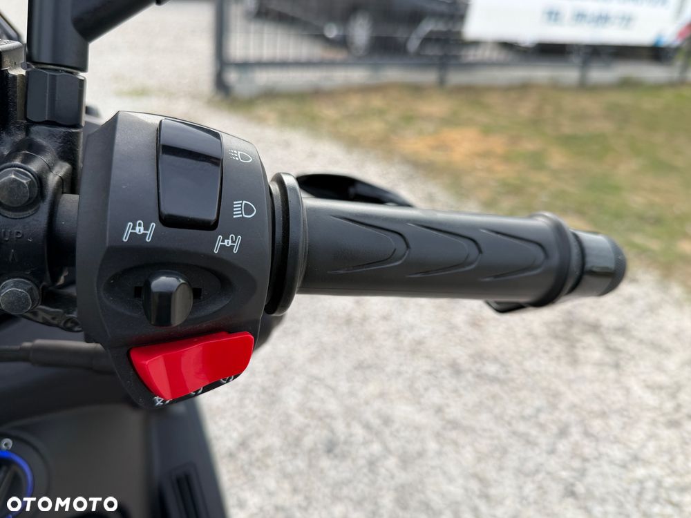 Peugeot Metropolis - 18