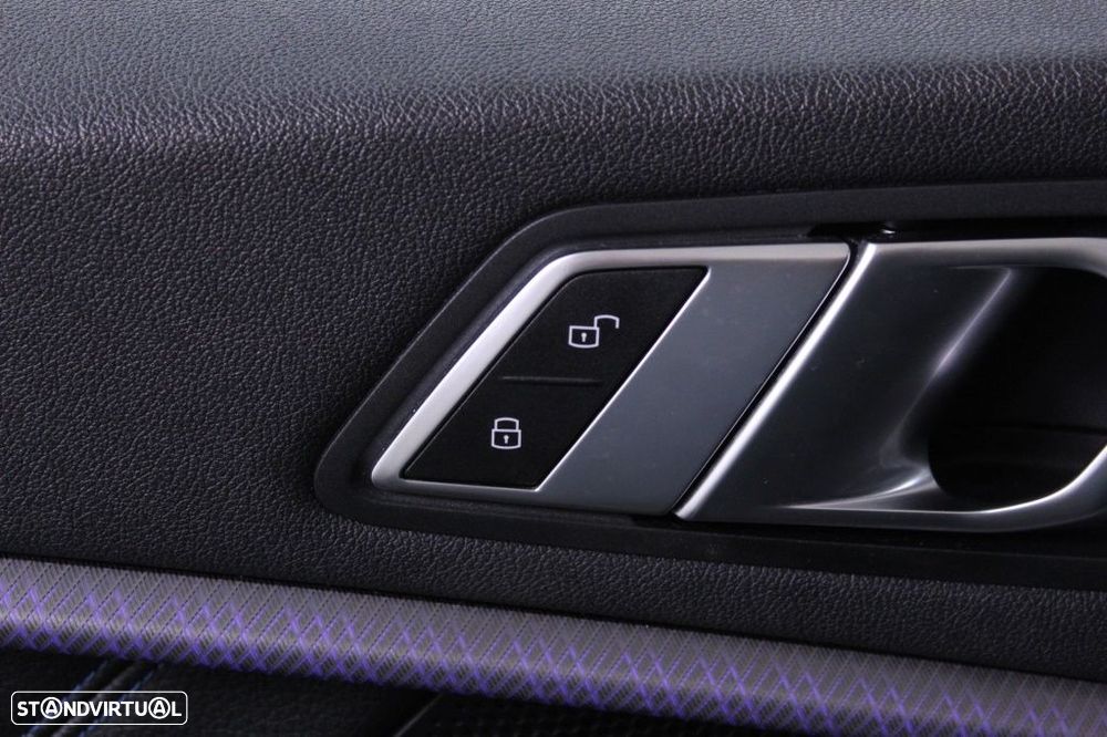 BMW 116 d Pack Desportivo M Auto - 22