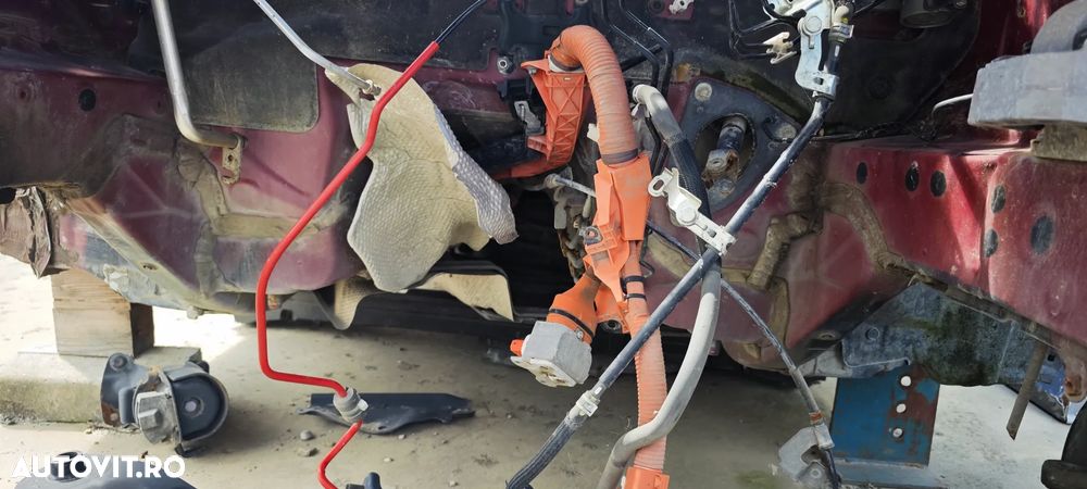 Dezmembrez Toyota Rav 4 - 15