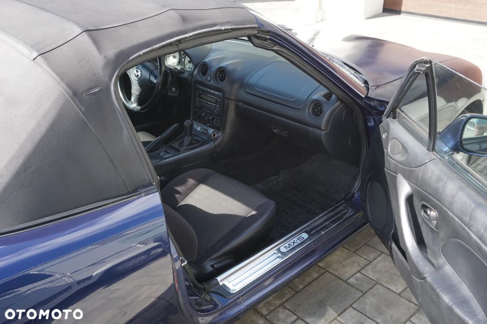 Mazda MX-5 1.6i 16V - 10