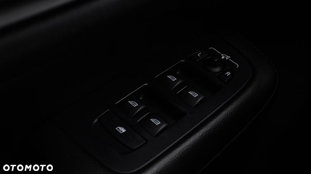 Volvo V60 B3 B Momentum Core - 18