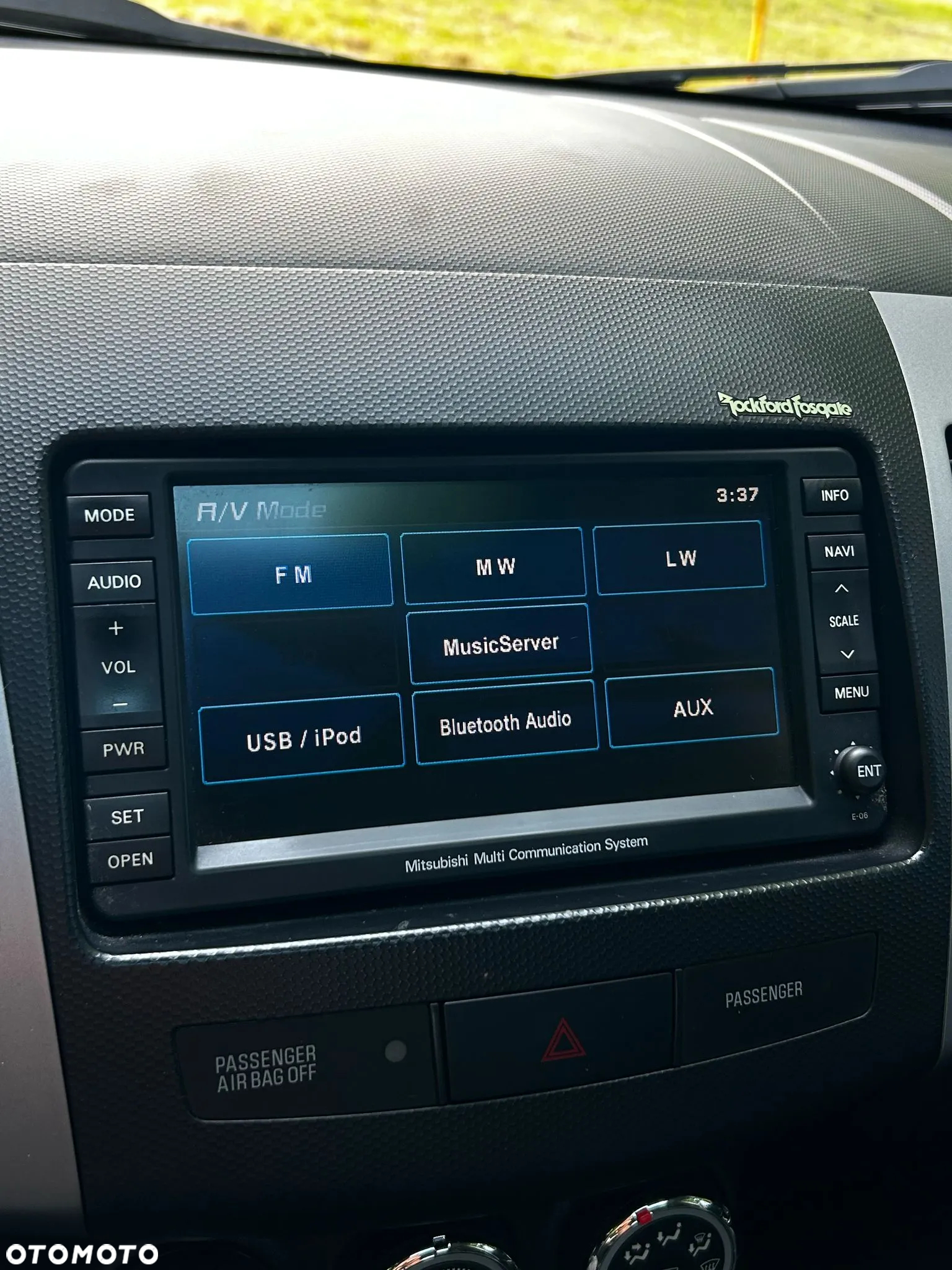 Mitsubishi Outlander - 28