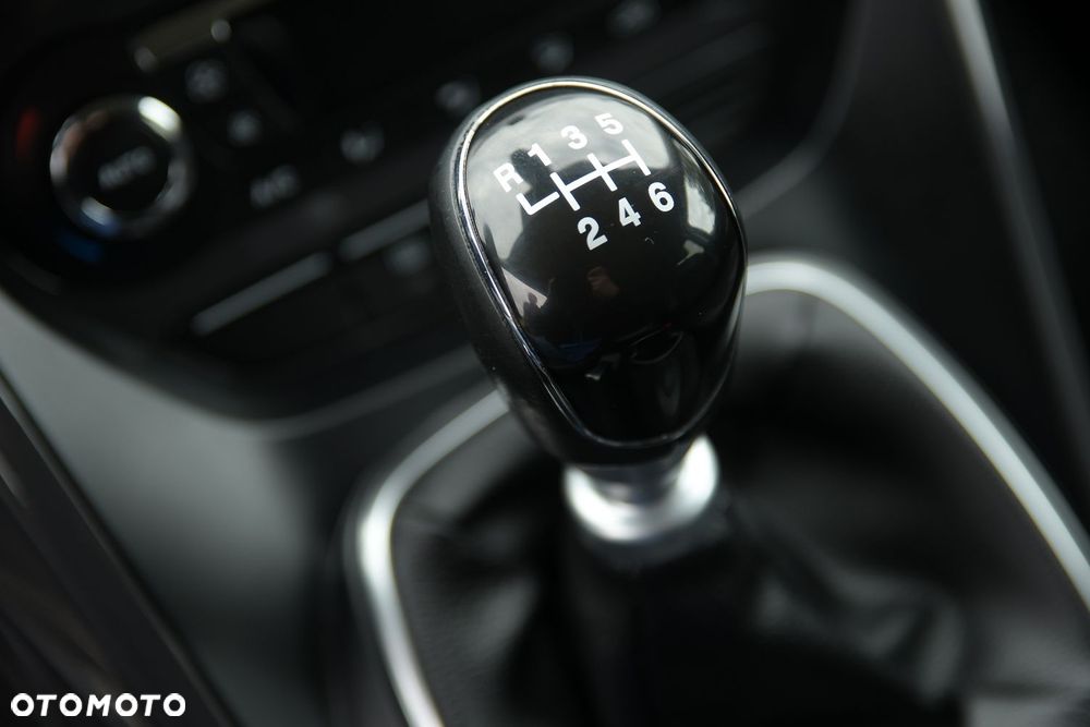 Ford Kuga 2.0 TDCi 4x4 Titanium - 32