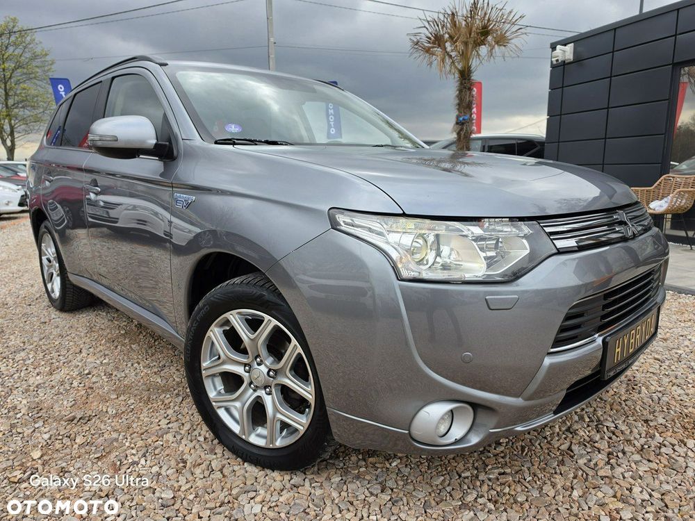Mitsubishi Outlander - 4