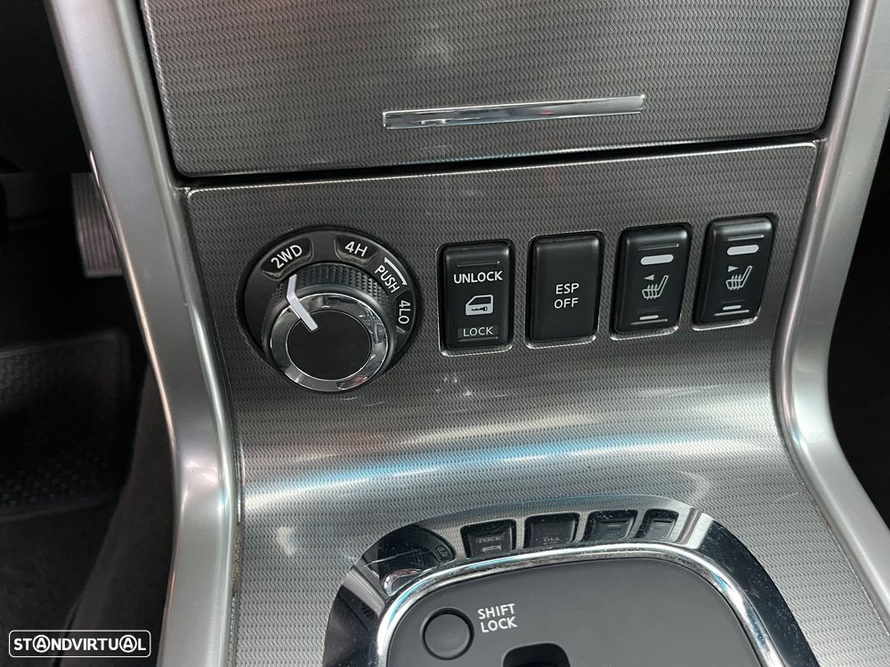 Nissan Navara 3.0 dCi V6 CD LE AT 4WD - 22