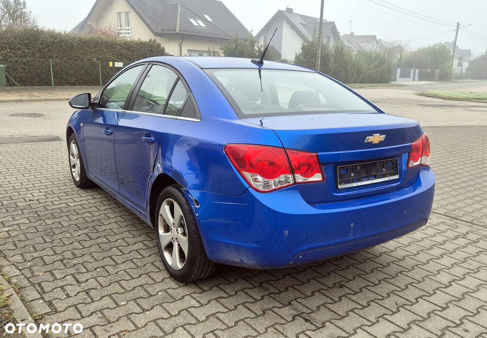 Chevrolet Cruze 1.8 LTZ - 3
