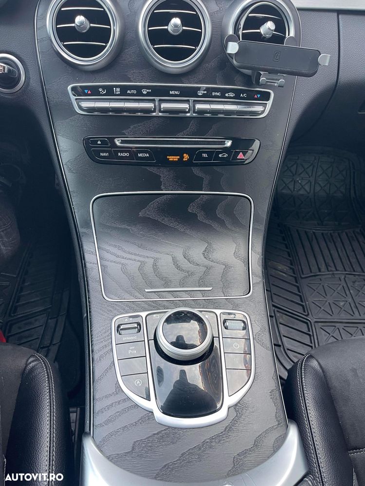 Mercedes-Benz C - 11