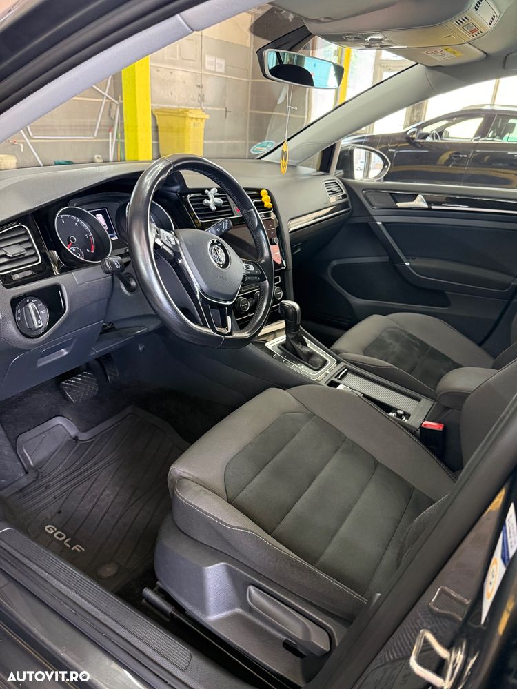 VOLKSWAGEN Golf 2020 — imagine 10
