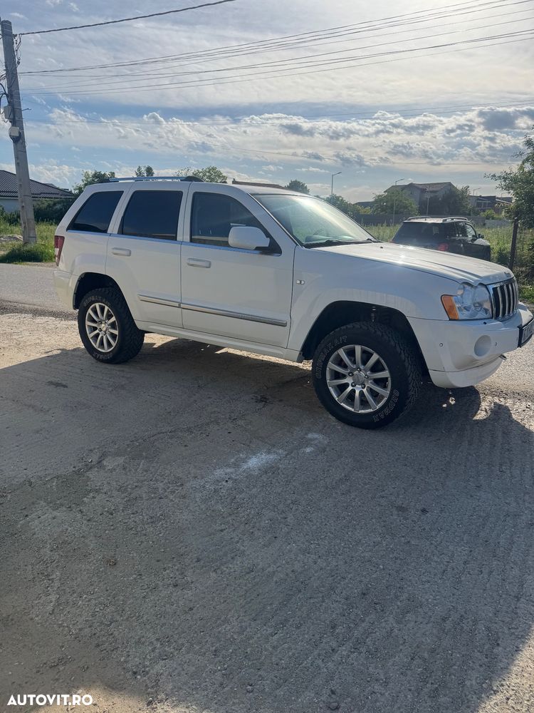 Jeep Grand Cherokee - 1