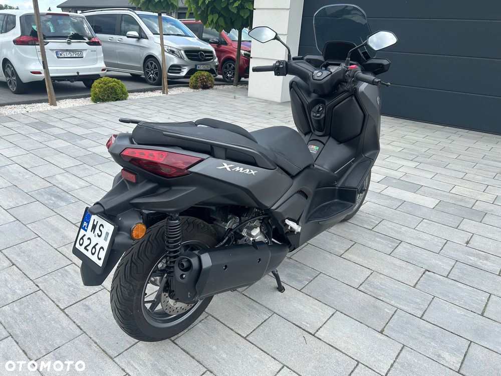 Yamaha X-max - 4