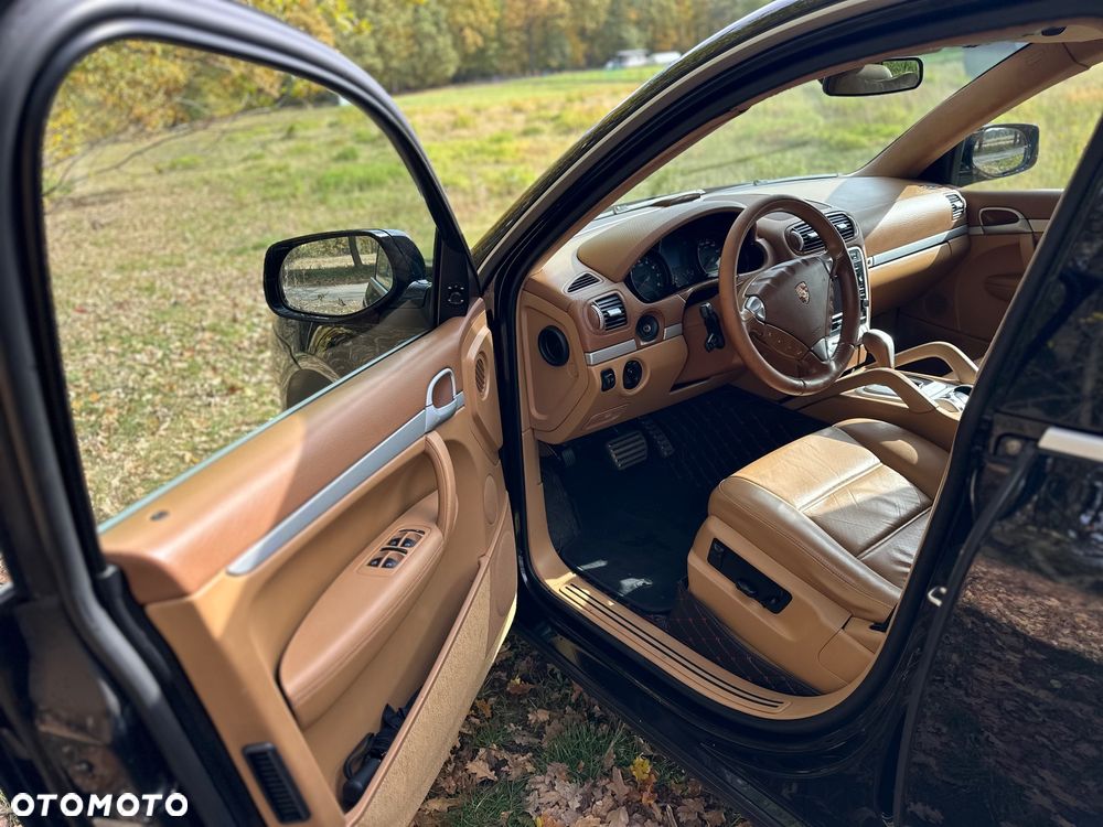 Porsche Cayenne Tiptronic S - 8