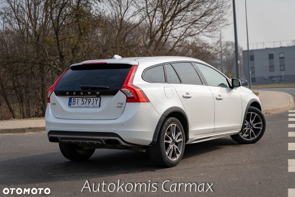 Volvo V60 Cross Country T5 AWD Summum - 7