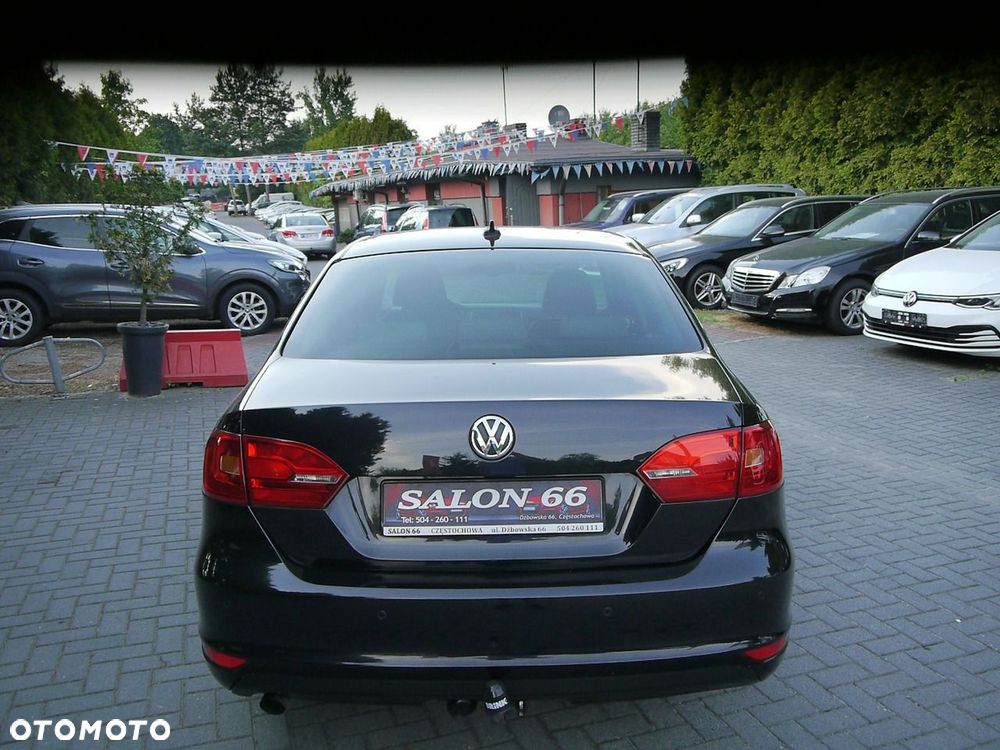 Volkswagen Jetta 1.6 TDI DSG Comfortline - 14