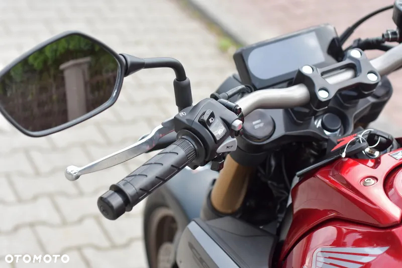 Honda CB - 32