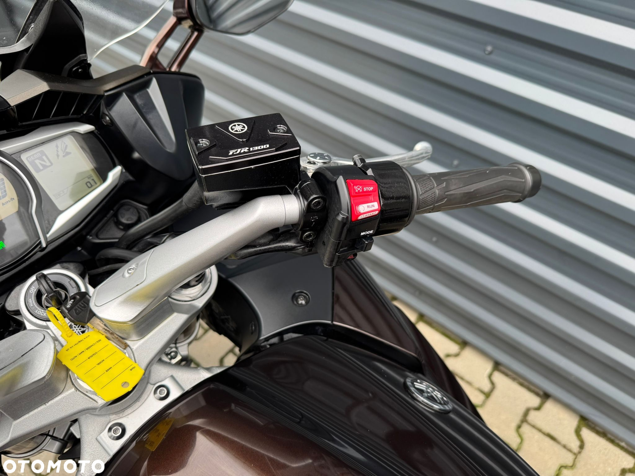Yamaha FJR - 11