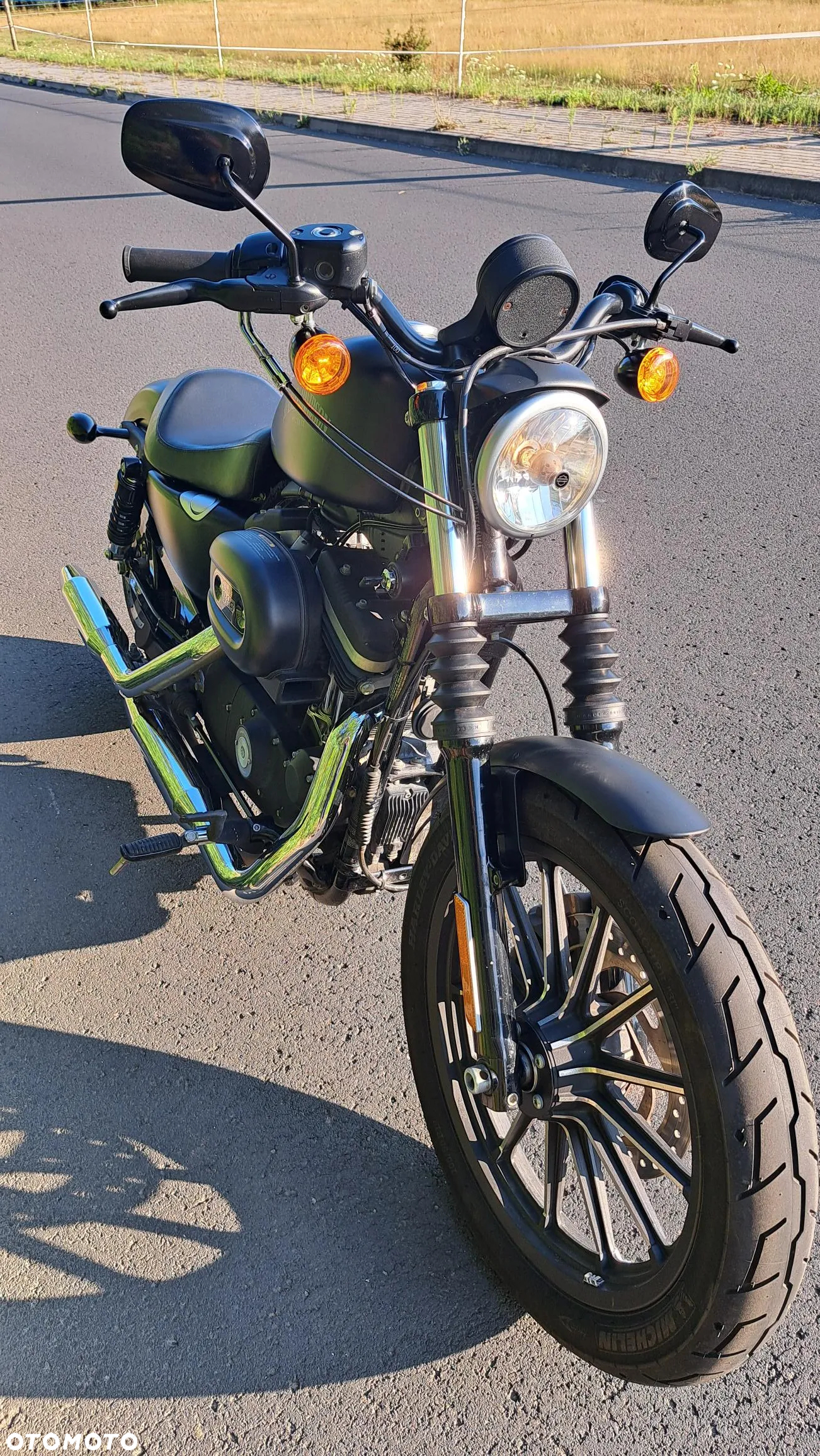 Harley-Davidson Sportster Iron 883 - 9