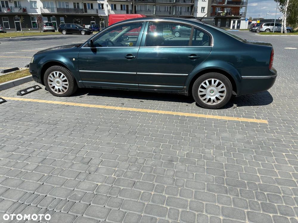 Skoda Superb 2.5 TDI Elegance - 2