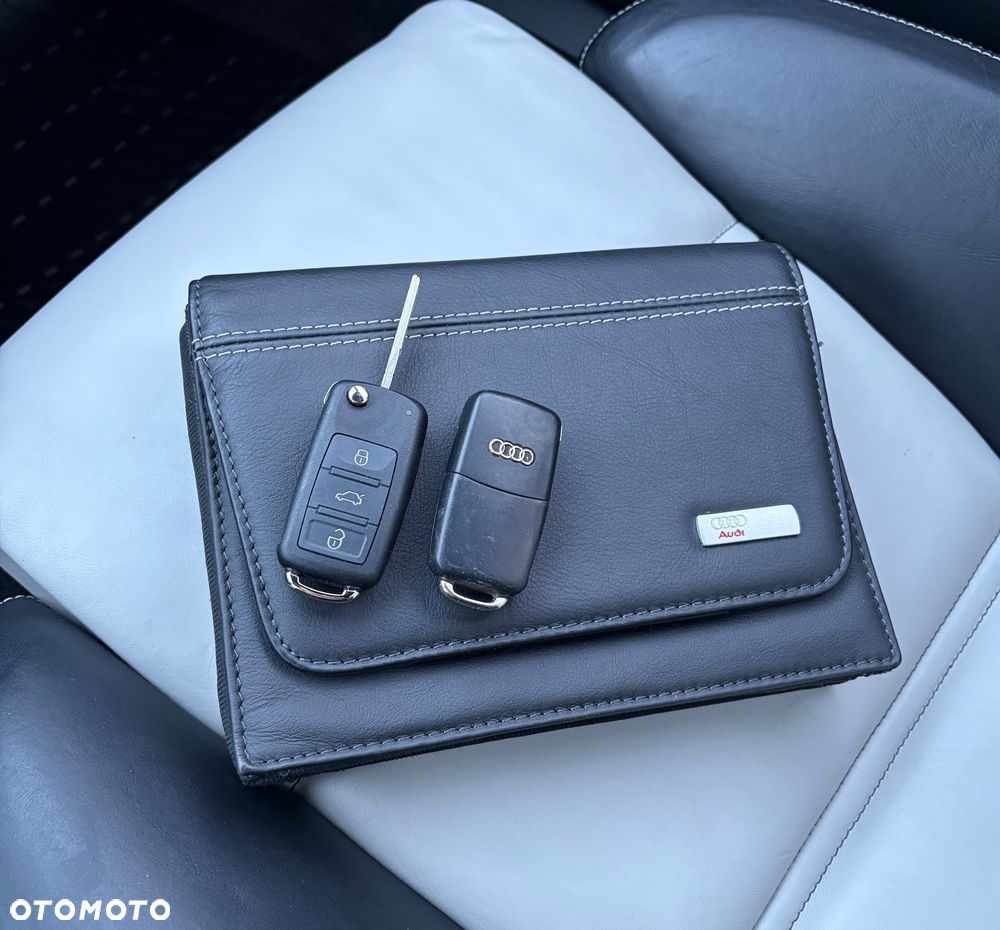 Audi A8 - 25