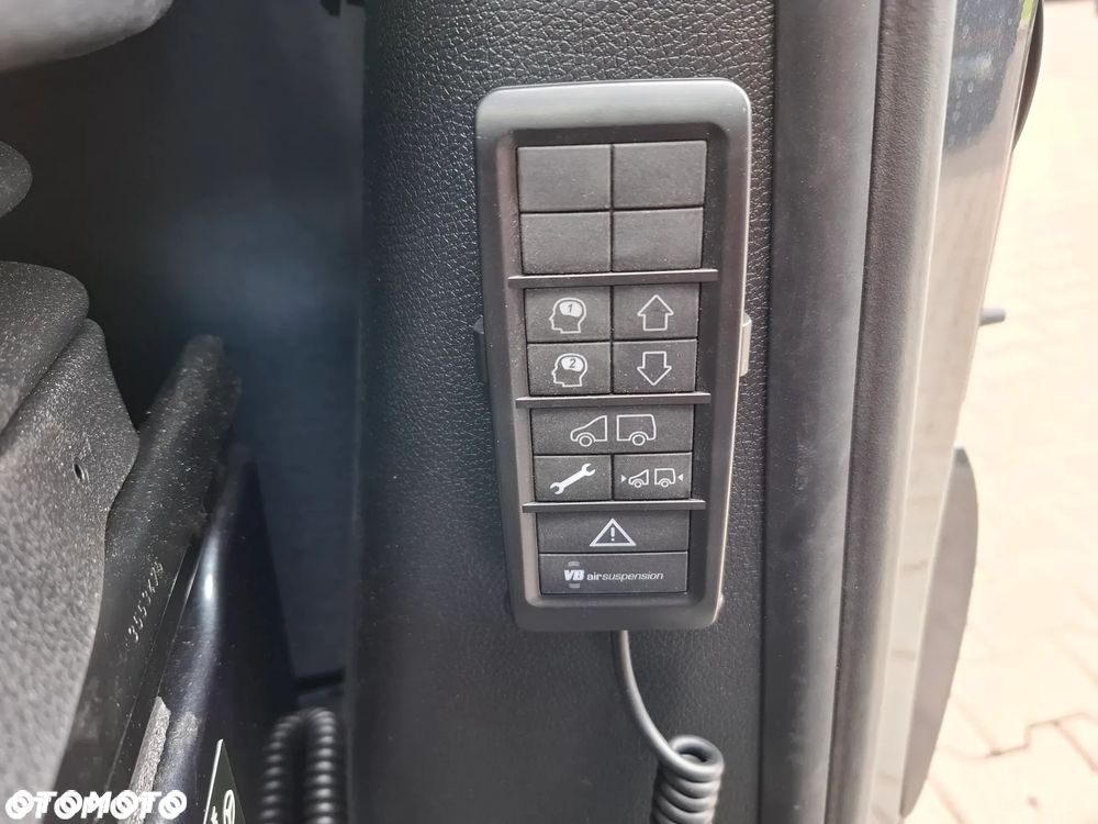 Mercedes-Benz Sprinter - 13