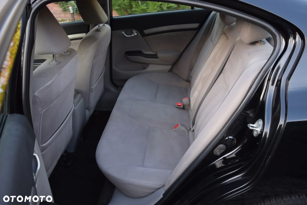 Honda Civic 1.8 Executive EU6 - 13